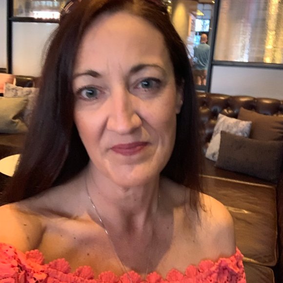 Meet your Posher, Tina - Picture 4 of 8